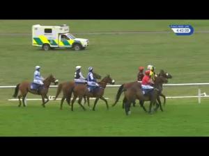 Video preview image for Stratford-on-Avon 16:40 - Debenhams Novices' Handicap Hurdle