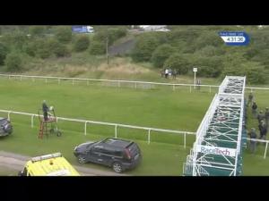 Video preview image for Pontefract 16:30 - Pontefract and District Golf Club Ltd Maiden Stakes (5)