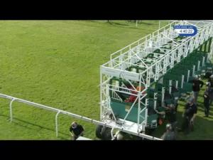 Video preview image for Pontefract 16:40 - Riu Hotels and Resorts Ladies Day Veterans Handicap (4)