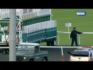 Video preview image for Kempton Park 18:50 - 32Red On The App Store Handicap (5)