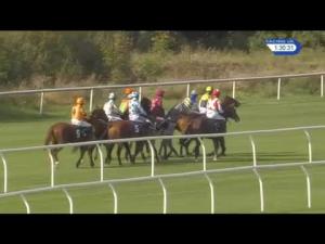 Video preview image for Huntingdon 13:30 - 32Red Casino Juvenile Hurdle (4)