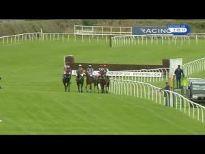 Video preview image for Kelso 15:15 - Alexandra Carrington Novices' Chase (4)