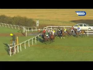 Video preview image for Ludlow 17:10 - Bella Donna Felice Rea Mares' Intermediate Open National Hunt Flat (4)