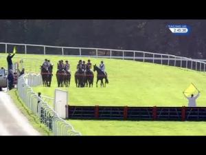 Video preview image for Exeter 14:45 - Download The App At 188Bet Novices' Hurdle (4) (Div 2)