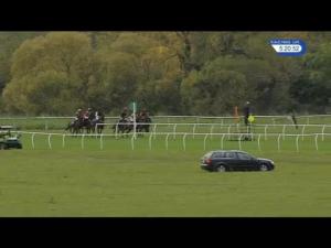Video preview image for Huntingdon 17:20 - 32Red On The App Store Maiden Hurdle (4)