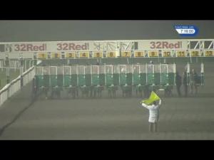 Video preview image for Kempton Park 19:15 - 32Red On The App Store Fillies' Novice Stakes (5) (Div 2)