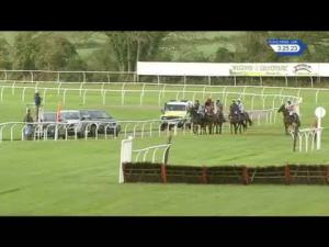 Video preview image for Wincanton 15:25 - Racing UK HD On Sky 432 Novices' Handicap Chase (4)