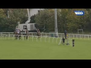 Video preview image for Kempton Park 14:10 - Matchbook Betting Exchange Juvenile Hurdle (3)