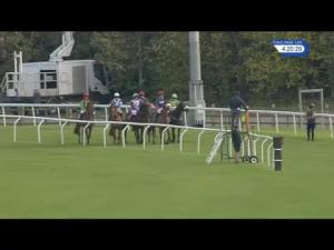 Video preview image for Kempton Park 16:20 - Matchbook Vip Hurdle (Listed) (1)