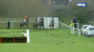 Video preview image for Catterick Bridge 15:35 - Racing Again 2nd February Novices' Chase (4)
