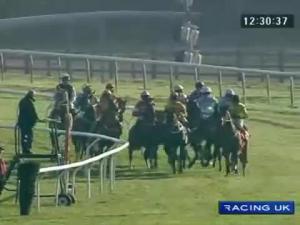Video preview image for Kempton Park 12:30 - William Hill - Home Of Betting Juvenile Hurdle