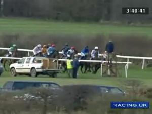 Video preview image for Ludlow 15:40 - Ludlow Mares' Maiden Hurdle