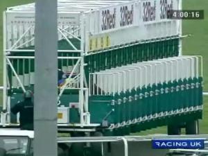 Video preview image for Kempton Park 16:00 - 32 Free At 32red.com Median Auction Maiden Stakes