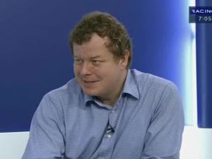 Video preview image for Kempton Park 19:10 - 32 Free At 32red.com Handicap