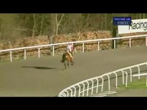 Video preview image for Kempton Park 19:20 - Betdaq Mobile Apps Handicap (Div 1)