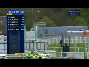 Video preview image for Sandown Park 13:15 - Bet365 Handicap