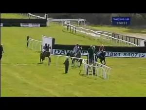 Video preview image for Exeter 14:50 - Racing UK Welcomes Exeter Racecourse Handicap Chase