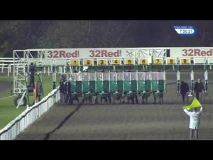 Video preview image for Kempton Park 19:50 - 32Red On The App Store Nursery Handicap (4)