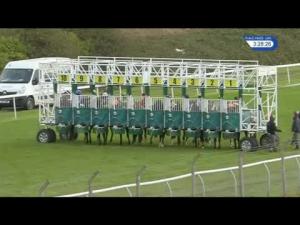 Video preview image for Redcar 15:25 - Racing UK Profits Returned To Racing Apprentice Handicap (6) (Div 1)