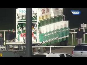 Video preview image for Kempton Park 17:55 - 32Red Casino Handicap (5)