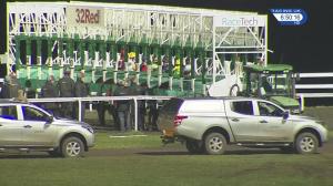 Video preview image for Kempton Park 18:50 - 32Red On The App Store Fillies' Handicap (5)