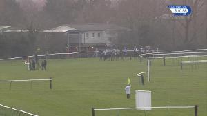 Video preview image for Warwick 17:10 - British Stallion Studs EBF Mares' Standard Open National Hunt Flat (5)