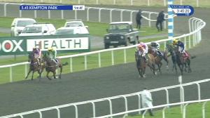 Video preview image for Kempton Park 15:45 - Matchbook Casino Handicap (4)