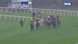 Video preview image for Kempton Park 14:30 - Matchbook Betting Exchange Novices' Hurdle (Qualifier) (4) (Div 2)