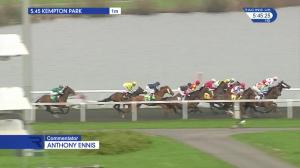 Video preview image for Kempton Park 17:45 - Matchbook Betting Exchange Handicap (6)