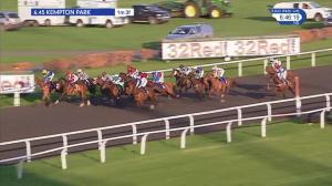 Video preview image for Kempton Park 18:45 - 32Red On The App Store Handicap (6)