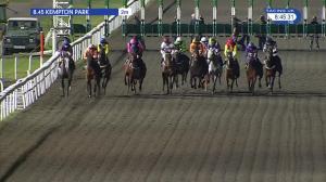 Video preview image for Kempton Park 20:45 - 32Red Handicap (4)