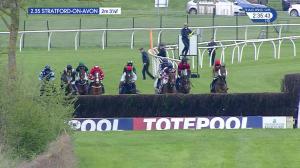 Video preview image for Stratford-on-Avon 14:35 - Totepool Cashback Club At totesport.com Novices' Handicap Chase (4)