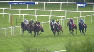 Video preview image for Sandown Park 16:05 - Bet365 Handicap (2)