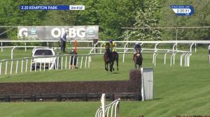 Video preview image for Kempton Park 14:20 - Better Odds With Matchbook Novices' Chase (3)