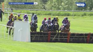 Video preview image for Huntingdon 14:00 - Smarkets Novices' Handicap Hurdle (4)