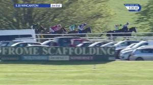 Video preview image for Wincanton 17:20 - Watch Racing UK On Bt TV Novices' Hurdle (4)