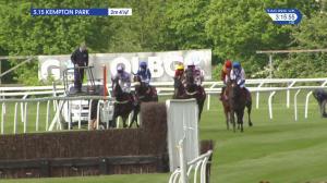 Video preview image for Kempton Park 15:15 - Commission Free Racing At Matchbook Novices' Handicap Chase (4)