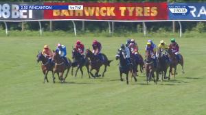 Video preview image for Wincanton 14:50 - Smarkets 2% Commission Handicap Hurdle (5)