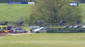 Video preview image for Wincanton 15:20 - smarkets.com Handicap Hurdle (4)
