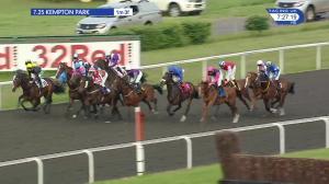 Video preview image for Kempton Park 19:25 - 32Red Handicap (Qualifier) (3)