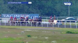 Video preview image for Kempton Park 20:25 - Bet At racinguk.com Handicap (6)
