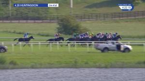 Video preview image for Huntingdon 16:20 - Bet & Watch At 188bet.co.uk Handicap Hurdle (4)