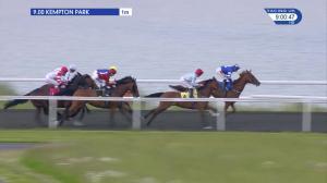 Video preview image for Kempton Park 21:00 - 32Red Casino Fillies' Handicap (Qualifier) (4)