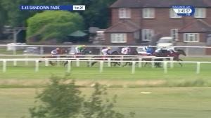 Video preview image for Sandown Park 15:45 - George Lindon-Travers Memorial Handicap (3)
