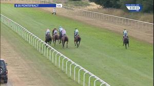 Video preview image for Pontefract 20:05 - Dickies Workwear At Junction 32 Outlet Optional Claiming Handicap (2)