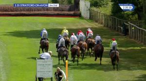 Video preview image for Stratford-on-Avon 14:35 - Watch More With Racinguk Extra Novices' Handicap Chase (4)