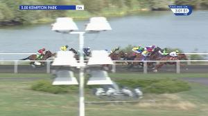 Video preview image for Kempton Park 15:00 - Matchbook Betting Podcast Novice Stakes (5)