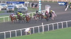 Video preview image for Kempton Park 19:25 - 100% Profit Boost At 32redsport.com Fillies' Handicap (5)