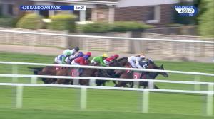 Video preview image for Sandown Park 16:25 - 188Bet Mobile Bet10 Get20 Handicap (4)