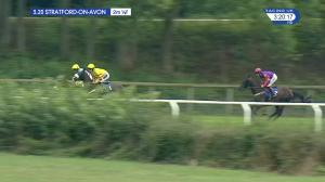 Video preview image for Stratford-on-Avon 15:20 - Hibbert Family Handicap Hurdle (3)